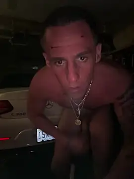 Snapshot of PeytonJohnn chatting on September 2025 03:27:02 AM PeytonJohnn online show from September 2025 03:27:02 AM