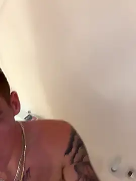 Snapshot of PeytonJohnn chatting on September 2025 08:03:01 PM PeytonJohnn online show from September 2025 08:03:01 PM