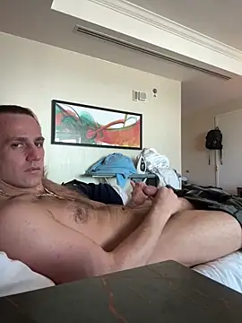 Snapshot of PeytonJohnn chatting on October 2025 05:00:01 PM PeytonJohnn online show from October 2025 05:00:01 PM