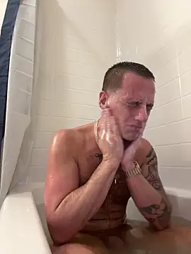 Snapshot of PeytonJohnn chatting on October 2025 09:17:02 PM PeytonJohnn online show from October 2025 09:17:02 PM