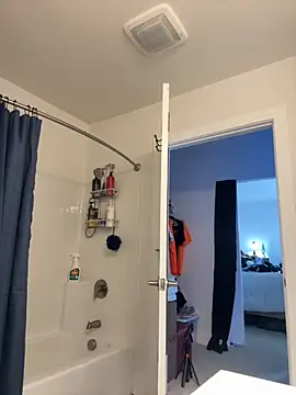 Snapshot of PeytonJohnn chatting on October 2025 03:47:02 PM PeytonJohnn online show from October 2025 03:47:02 PM