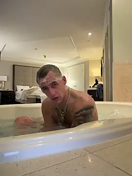 Snapshot of PeytonJohnn chatting on December 2025 09:07:01 AM PeytonJohnn online show from December 2025 09:07:01 AM