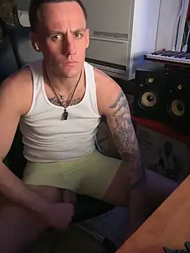 Snapshot of PeytonJohnn chatting on February 2026 05:44:01 AM PeytonJohnn online show from February 2026 05:44:01 AM