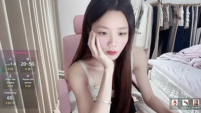 Snapshot of Puff-521 chatting on December 2025 12:56:01 PM Puff-521 online show from December 2025 12:56:01 PM