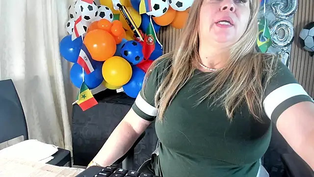 Danna topless online show from July 2026 12:22:02 PM