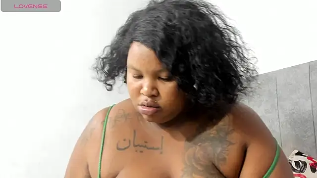 Snapshot of briyinabloom_ chatting on January 2025 01:24:01 PM briyinabloom online show from January 2025 01:24:01 PM