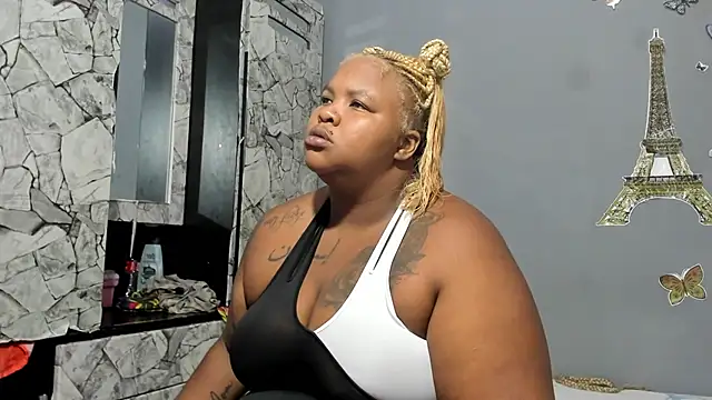 Snapshot of briyinabloom_ chatting on February 2025 01:53:02 PM briyinabloom online show from February 2025 01:53:02 PM