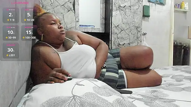 Snapshot of briyinabloom_ chatting on March 2025 04:13:01 PM briyinabloom online show from March 2025 04:13:01 PM