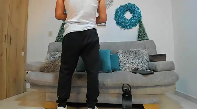 Snapshot of julian_wallace chatting on January 2025 10:13:01 PM julian wallace online show from January 2025 10:13:01 PM