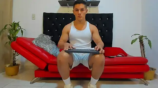 Snapshot of julian_wallace chatting on February 2025 02:48:02 PM julian wallace online show from February 2025 02:48:02 PM