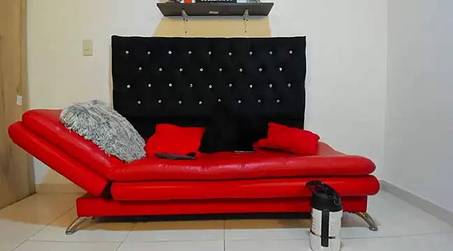 Snapshot of julian_wallace chatting on February 2025 07:17:02 PM julian wallace online show from February 2025 07:17:02 PM