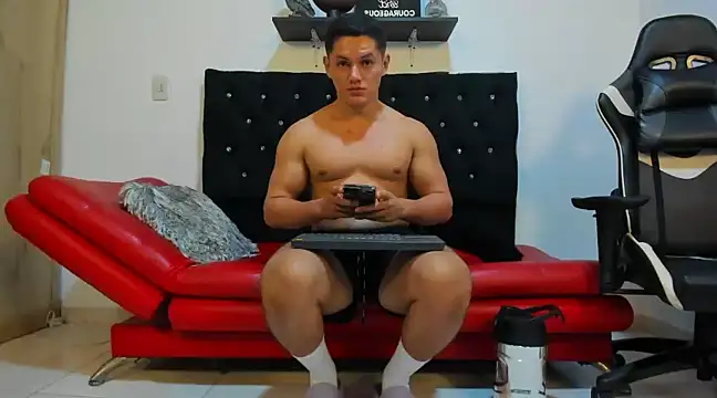 Snapshot of julian_wallace chatting on March 2025 03:12:01 AM julian wallace online show from March 2025 03:12:01 AM