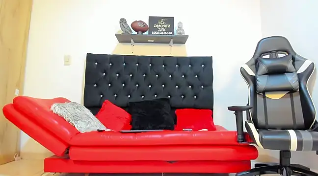 Snapshot of julian_wallace chatting on March 2025 09:12:02 PM julian wallace online show from March 2025 09:12:02 PM