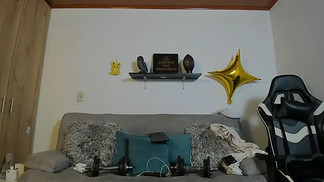 Snapshot of julian_wallace chatting on September 2025 04:10:02 PM julian wallace online show from September 2025 04:10:02 PM