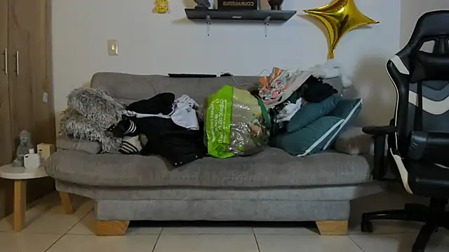 Snapshot of julian_wallace chatting on October 2025 04:25:02 PM julian wallace online show from October 2025 04:25:02 PM