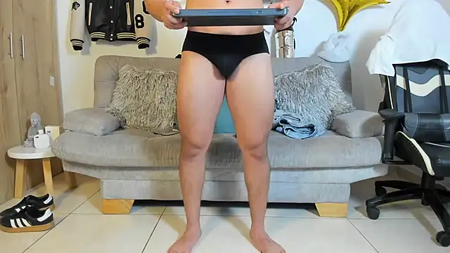 Snapshot of julian_wallace chatting on October 2025 08:18:02 PM julian wallace online show from October 2025 08:18:02 PM