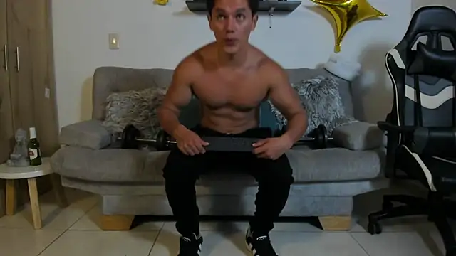 Snapshot of julian_wallace chatting on November 2025 07:10:01 PM julian wallace online show from November 2025 07:10:01 PM