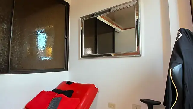 julian wallace online show from March 2026 03:18:01 PM