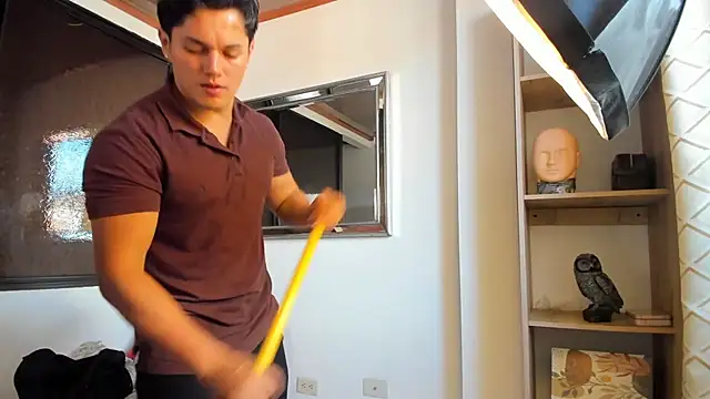 julian wallace online show from April 2026 08:06:02 PM