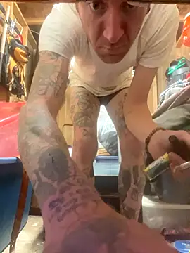 Snapshot of bentoverblonde chatting on October 2025 02:37:01 PM bentoverblonde online show from October 2025 02:37:01 PM