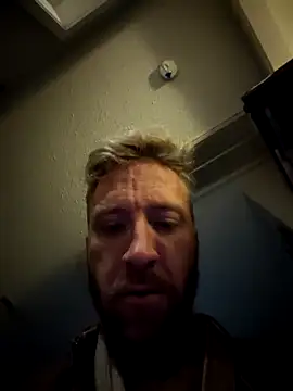 Snapshot of bentoverblonde chatting on December 2025 12:25:02 PM bentoverblonde online show from December 2025 12:25:02 PM