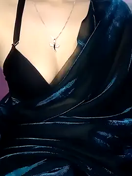 L ucy1 online show from February 2025 05:26:01 PM