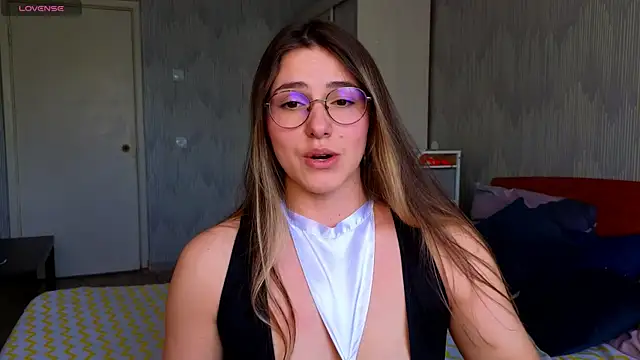 Snapshot of sophia_euphoriaa chatting on May 2026 08:52:02 AM sophia euphoriaa online show from May 2026 08:52:02 AM