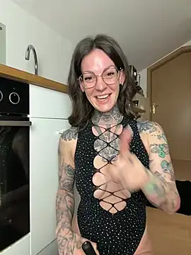 BrownieyQueen online show from March 2026 05:15:01 AM