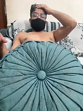 Snapshot of Hot_budddy chatting on November 2025 06:18:02 PM Hot budddy online show from November 2025 06:18:02 PM