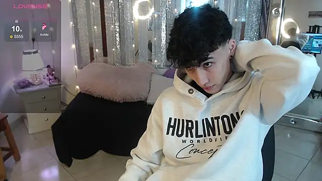 gojo satoru 18 online show from February 2025 12:06:02 PM