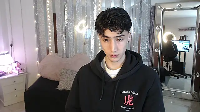 gojo satoru 18 online show from February 2025 11:32:02 AM