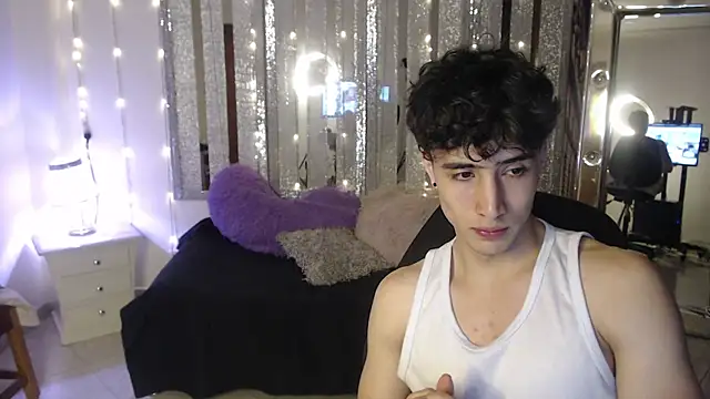 gojo satoru 18 online show from February 2025 04:15:02 PM