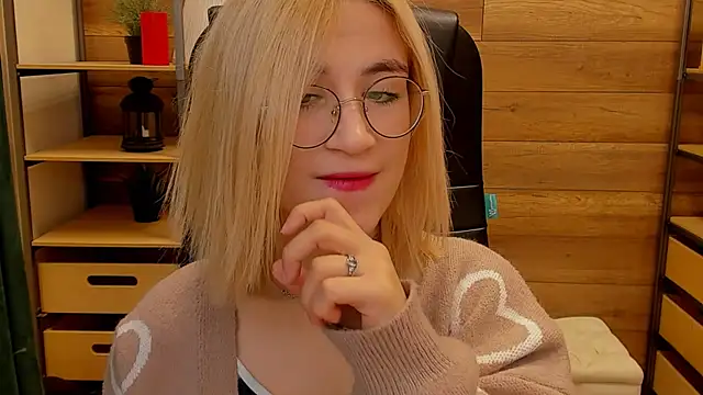 Moon13152 online show from January 2025 09:23:02 PM