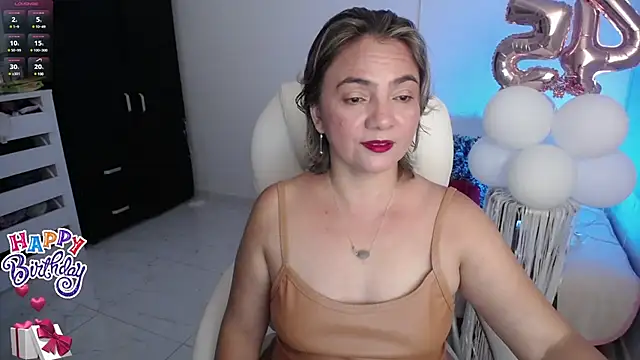 Chiraz hasnaa online show from January 2025 11:56:02 PM