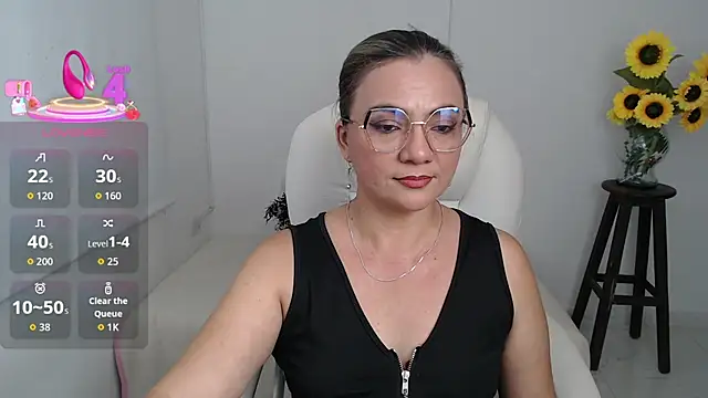 Chiraz hasnaa online show from October 2025 02:22:02 AM