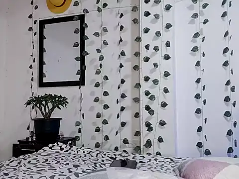 hotlatin92 online show from March 2025 03:26:01 AM