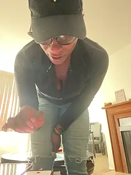 Snapshot of wynterheat chatting on December 2024 08:04:01 PM wynterheat online show from December 2024 08:04:01 PM