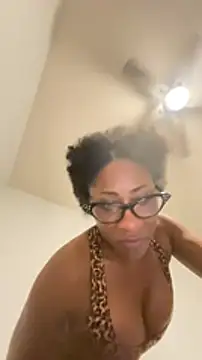 Snapshot of wynterheat chatting on January 2025 11:35:01 AM wynterheat online show from January 2025 11:35:01 AM