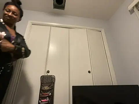 Snapshot of wynterheat chatting on February 2025 04:16:02 AM wynterheat online show from February 2025 04:16:02 AM