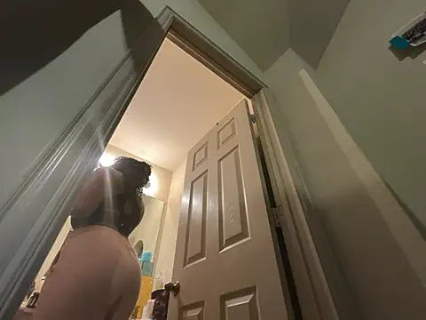 Snapshot of wynterheat chatting on March 2025 05:18:02 AM wynterheat online show from March 2025 05:18:02 AM