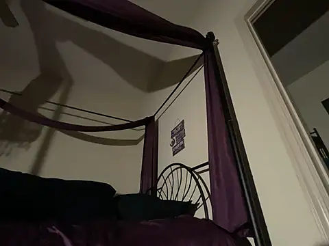 Snapshot of wynterheat chatting on March 2025 11:03:01 AM wynterheat online show from March 2025 11:03:01 AM