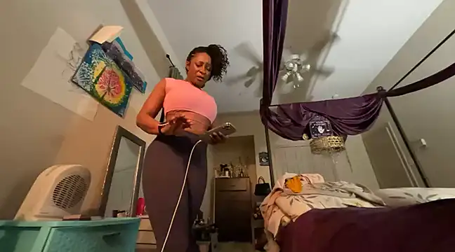 Snapshot of wynterheat chatting on March 2025 06:37:02 AM wynterheat online show from March 2025 06:37:02 AM