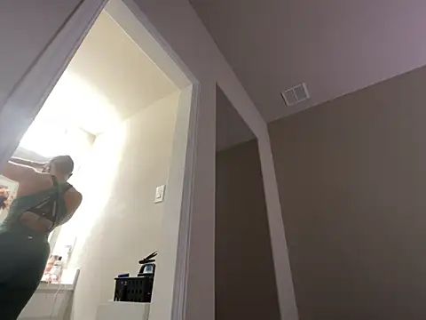 Snapshot of wynterheat chatting on October 2025 08:29:02 PM wynterheat online show from October 2025 08:29:02 PM