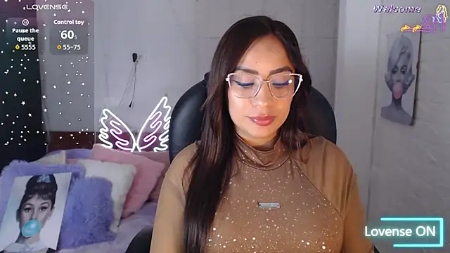 Paulina 627 online show from May 2026 04:13:02 PM