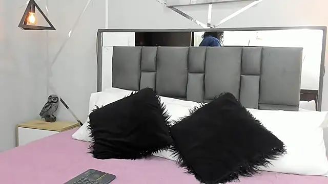 Ayla martinez online show from February 2025 02:03:02 AM