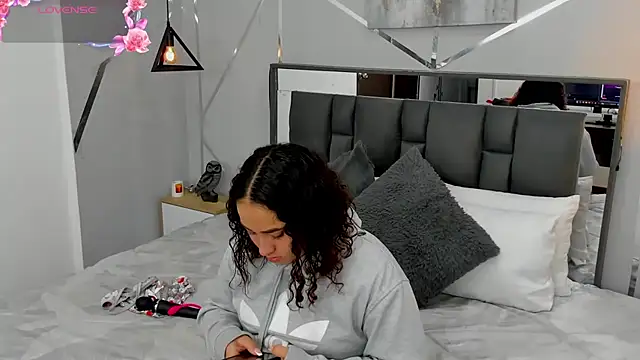 Ayla martinez online show from February 2025 10:28:01 PM