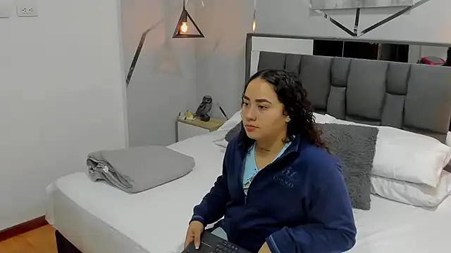 Ayla martinez online show from March 2025 01:34:02 AM