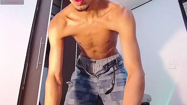 RyanRizzo online show from January 2025 05:33:02 PM