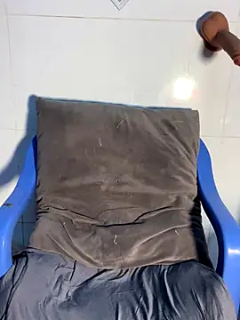 Snapshot of Bella_cum chatting on December 2025 02:26:01 PM Bella cum online show from December 2025 02:26:01 PM