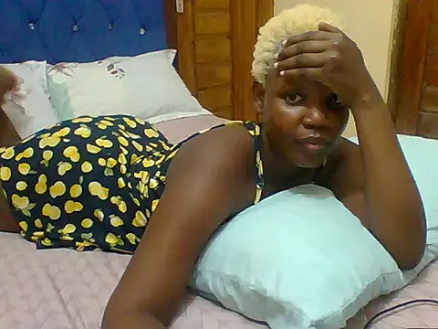 Snapshot of Bootylicious- chatting on October 2025 06:40:02 PM Bootylicious- online show from October 2025 06:40:02 PM